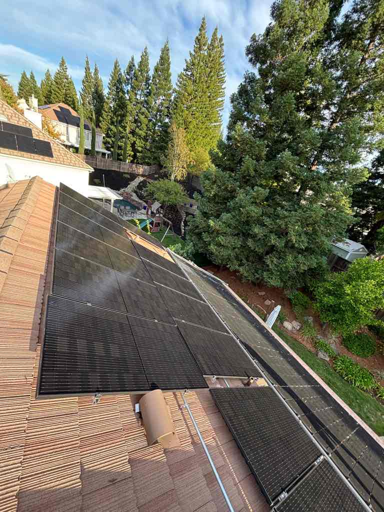 Rooftop solar on a Northern California home