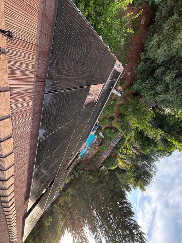 Rooftop solar panels on a Northern California home